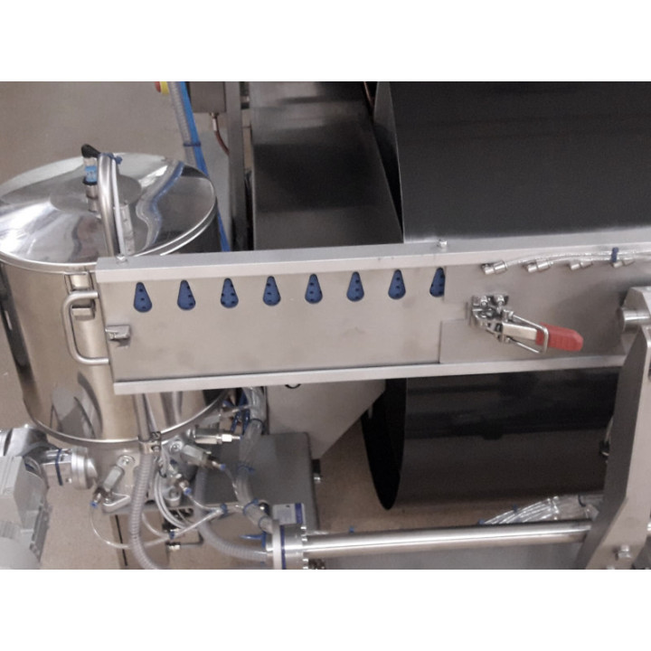 DANMATIC Oven Belt Oiling Unit – belka z dyszami i zbiornik oleju, ujęcie szczegółowe
